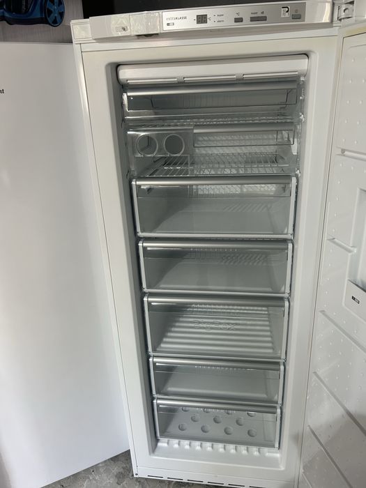 Вертикален Фризер Siemens-Сименс Total No Frost 167 см