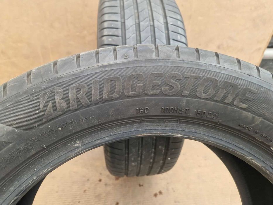 2 Bridgestone R17 215/55 Летни гуми  DOT5022
