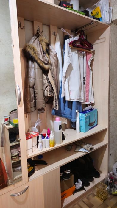 Шкаф прихожая 236 на 168см.