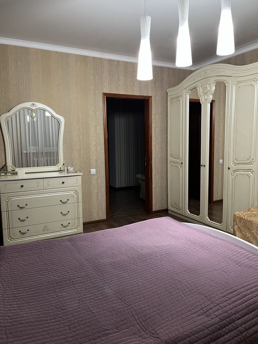 Продам покрывало в хорошем  состоянии .