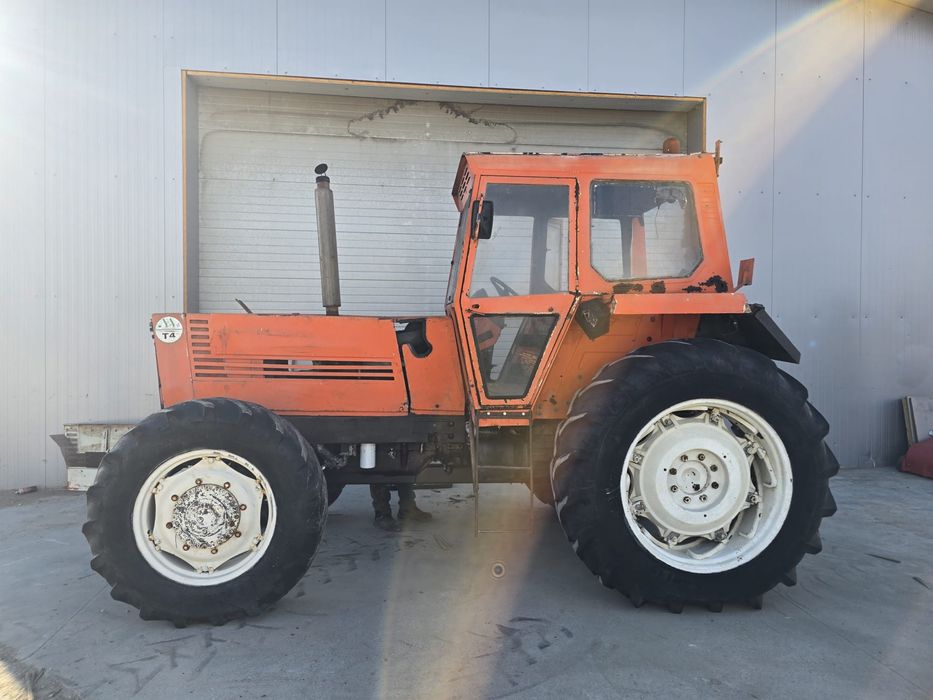 De vânzare Tractor Fiat 180 CP – 11.500 €