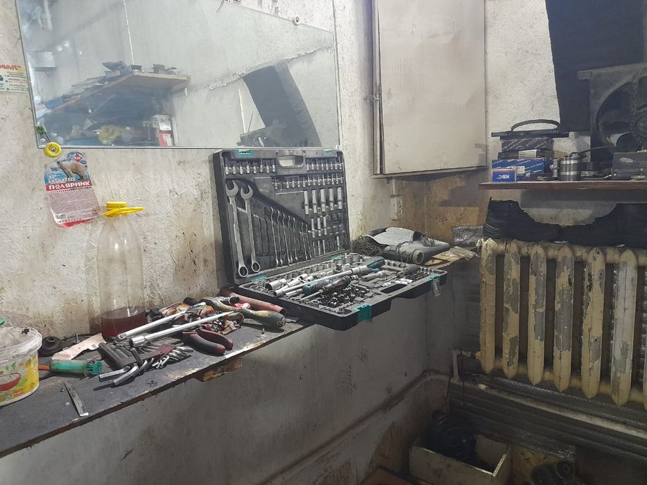 Срочно Продам большой гараж на 2 общ