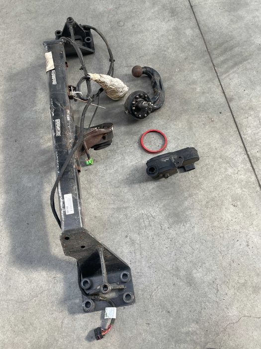 Carlig de remorcare retractabil electric DEFECT Vw Touareg 7P