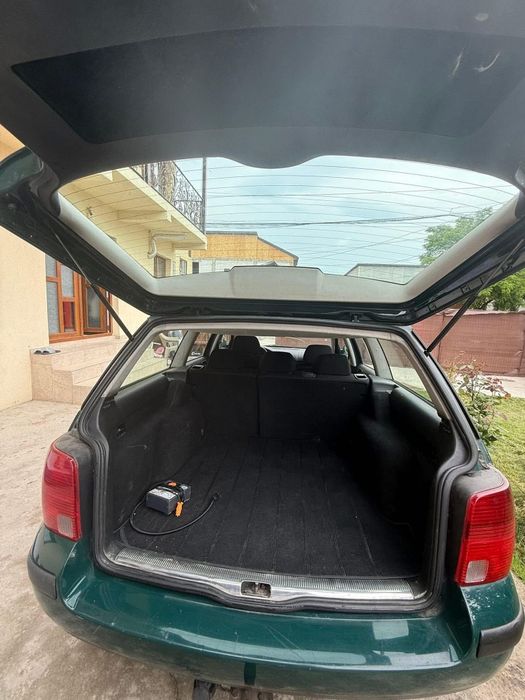 VOLKSWAGEN Passat 2000