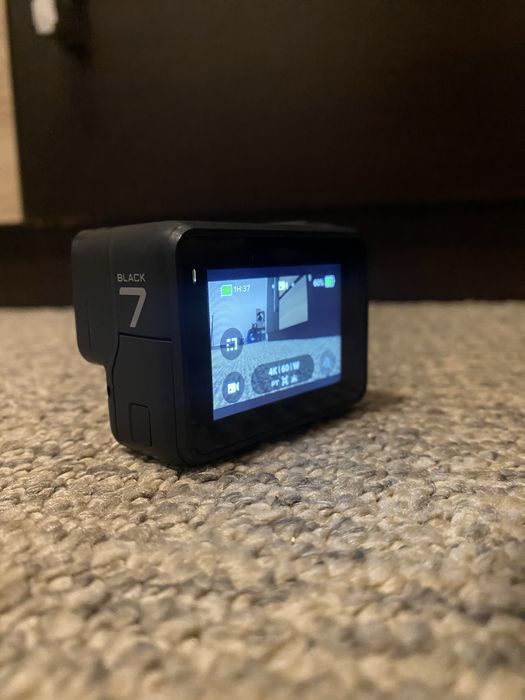 Gopro hero 7 black SanDisc 64GB included