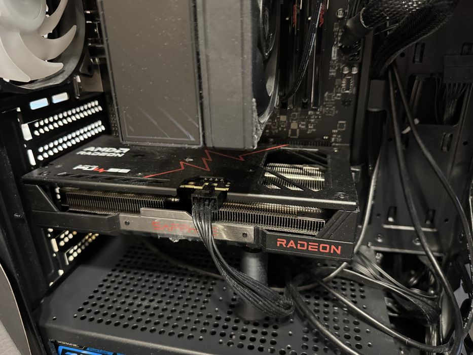 AMD 9060XT Sapphire Pulse