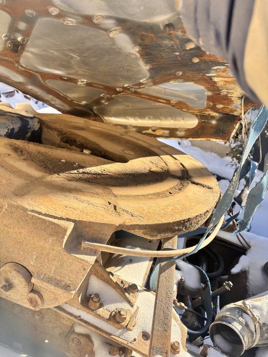 Продам маз без двигателя