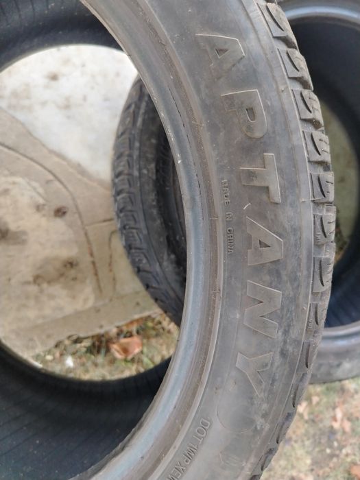 Гуми два броя 245/40/18