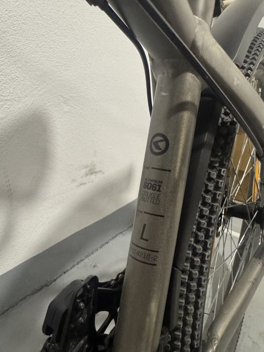 Vând bicicletă Kellys Whip 10 RAW – stare bună