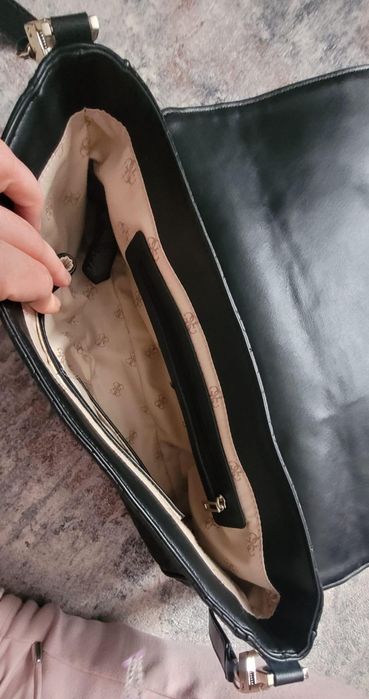 Geanta GUESS de damă