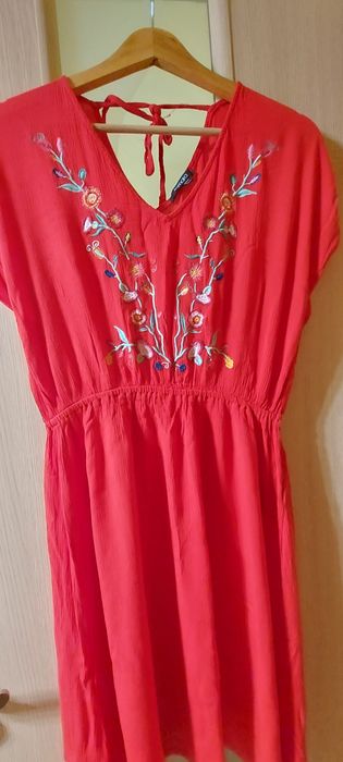 Tunici, rochii plaja, pantaloni in-5 produse