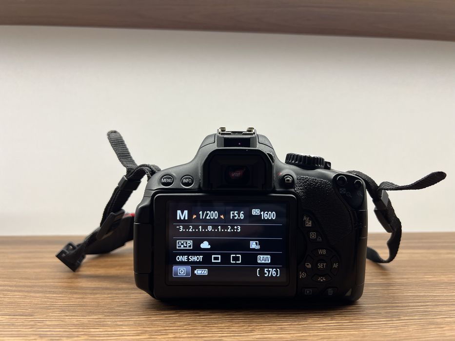 Фотоаппарат Canon EOS 650D