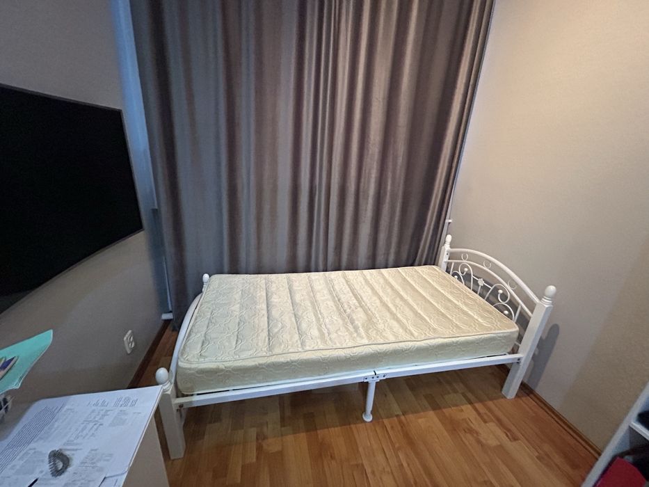 Продам кровать подрастковую