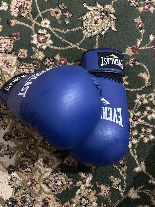 Боксёрские перчатки