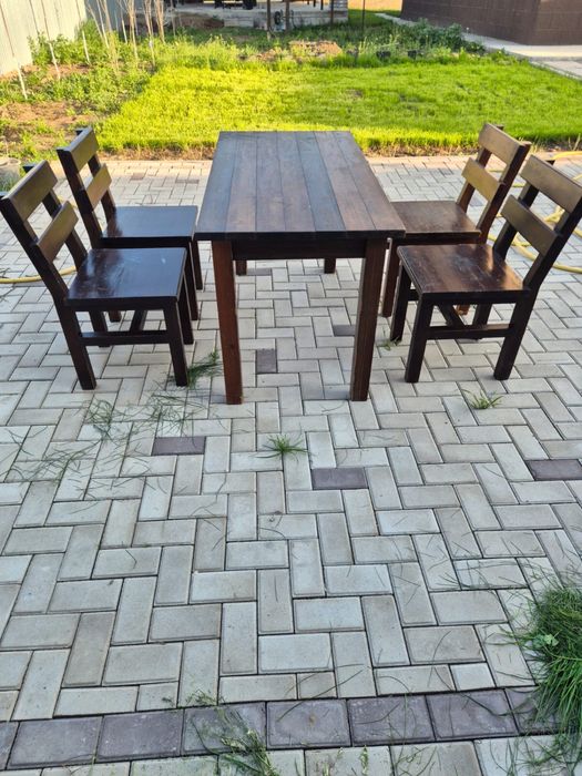 Стол и 4 стула (комплект)