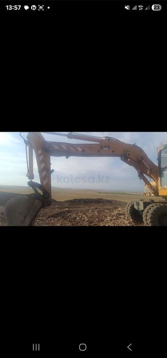 Продам экскаватор срочно