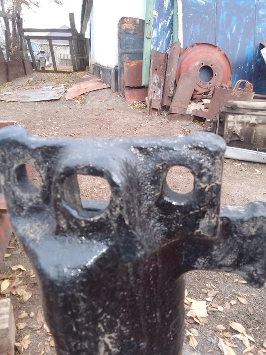 Продам  стойку плуга ПЛН -35