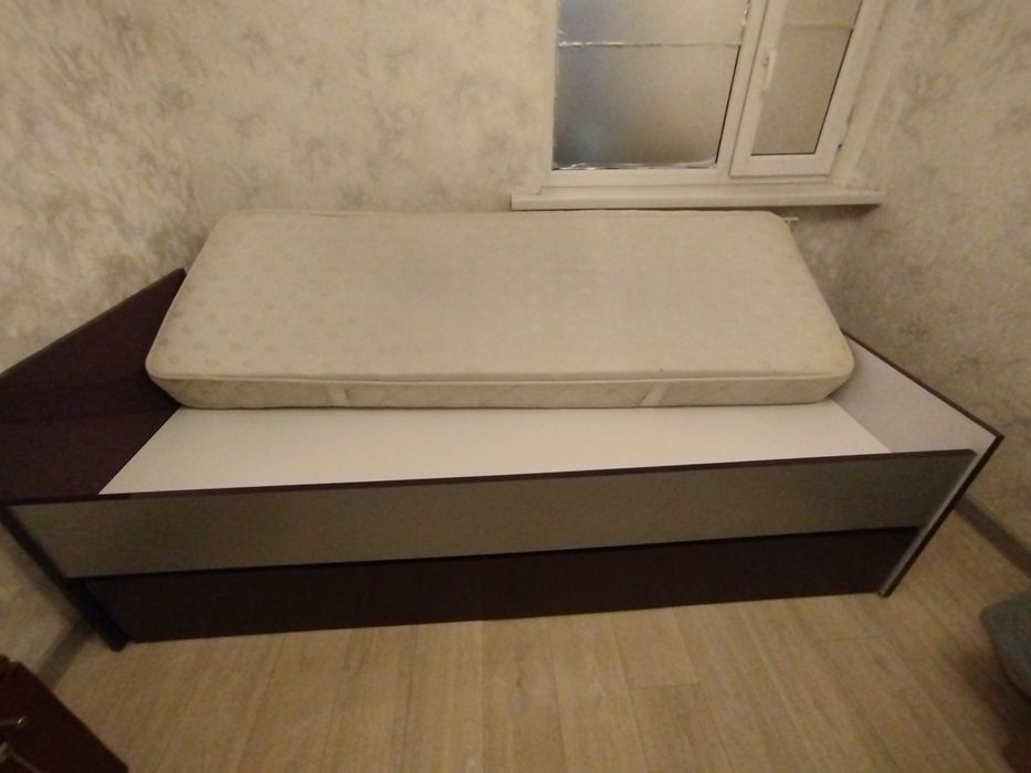 Кравать срочно продаю