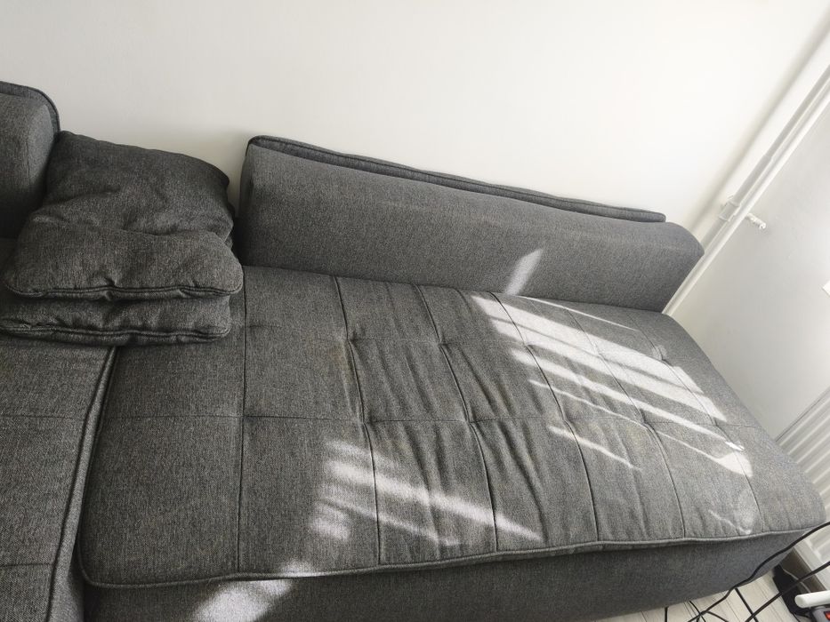 Canapea cu coltar, extensibila si cu spatiu de depozitare
