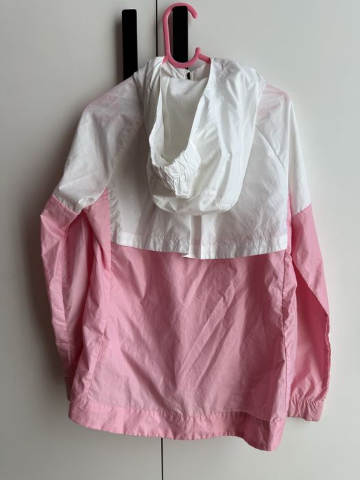 Jacheta de vant Nike