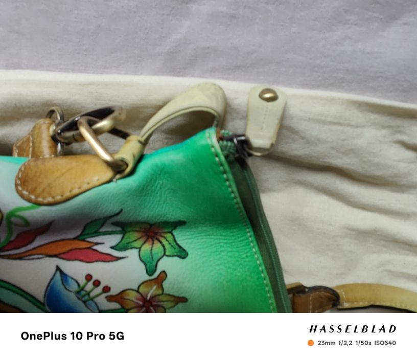 Vând geanta piele naturala pictata manual