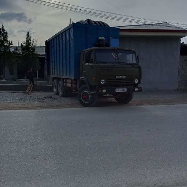 KAMAZ .bortavoy 53212 .