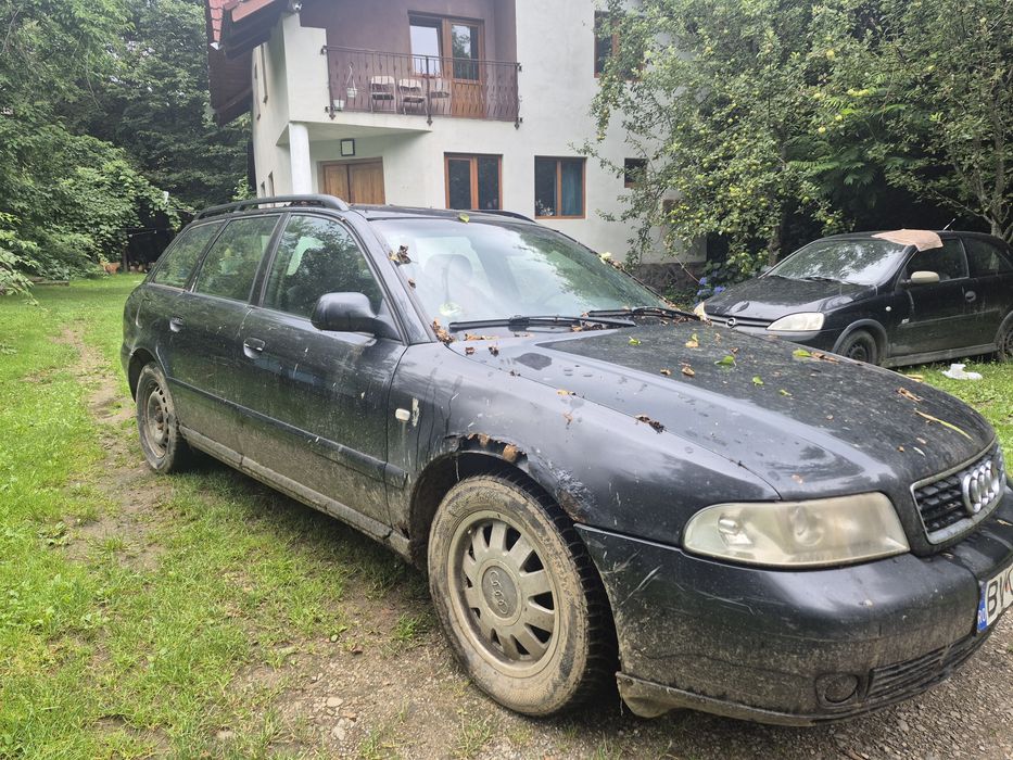 Audi A4 1999, motor AHH