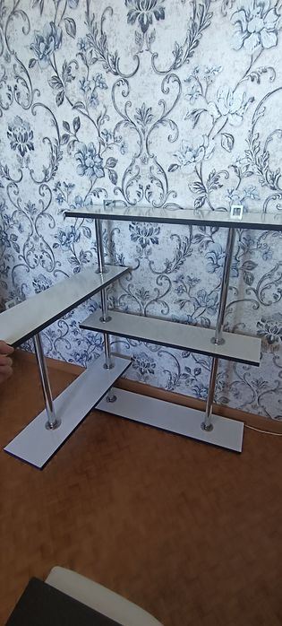 Продам полочку настенную