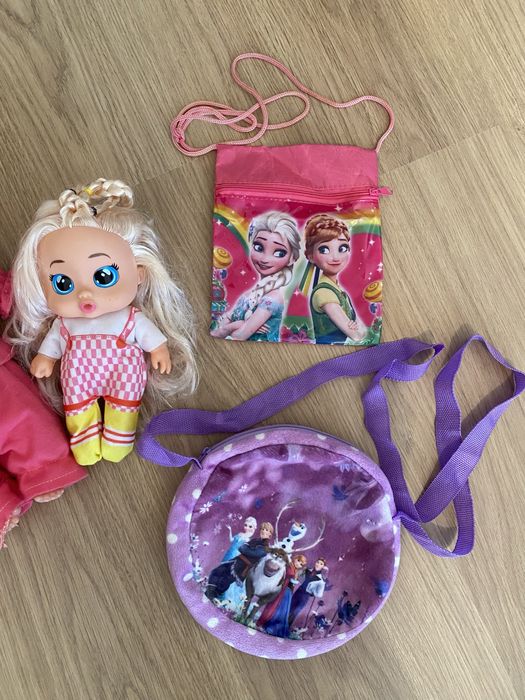 Лот детски кукли и чанти-10 лв