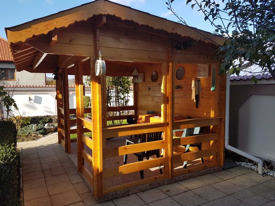 Foișoare, terase, terasa, pergole, hinti, carport, magazii din lemn