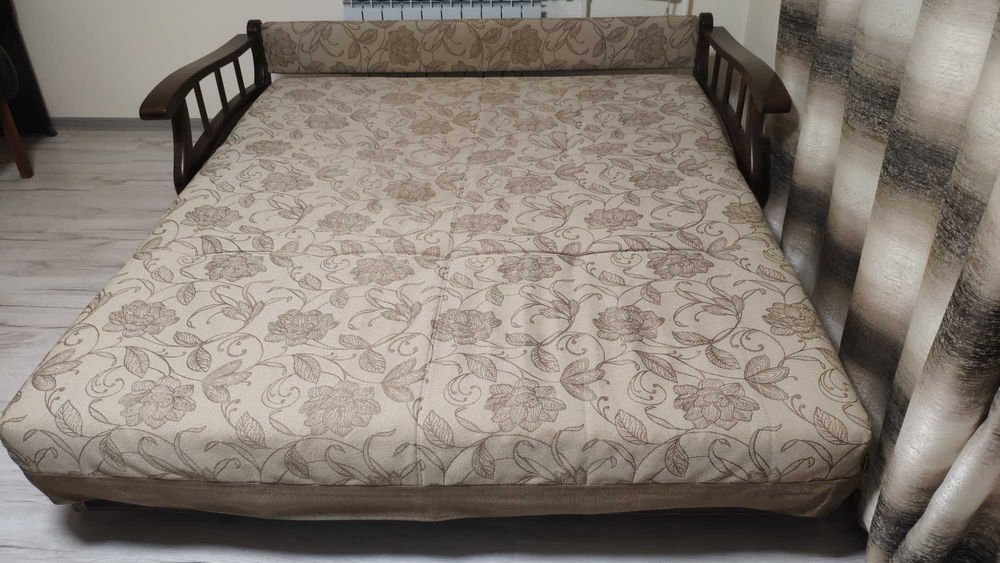 Диван в хорошем состоянии