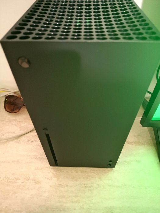 Consola Xbox Series X-cititi tot anuntul