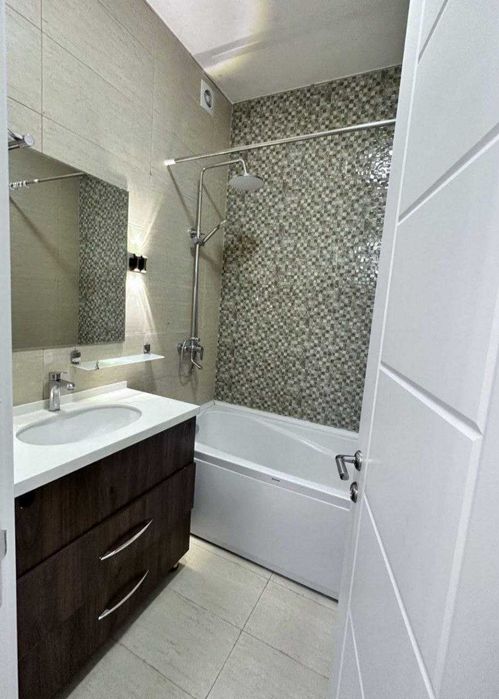 Срочно сдам 3- комнаты   5/16  Шайхантахурский  ЖК Чакар  Метро Дружба