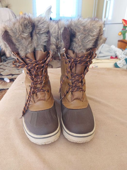 Продавам зимни ботуши!