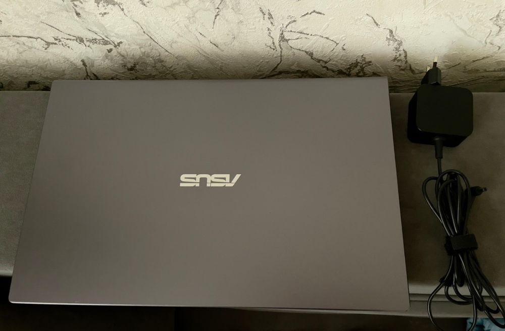 Asus i3-1115G4 / 8GB / SSD 256GB