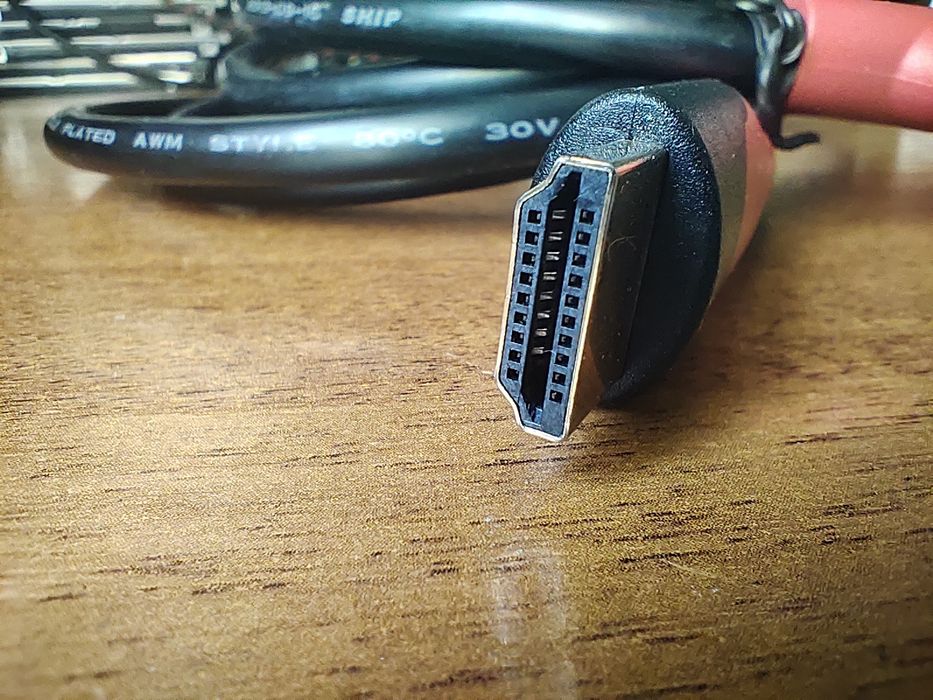 Продам кабель HDMI