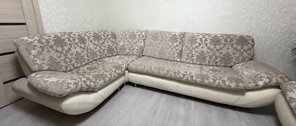 Диван для гостинной