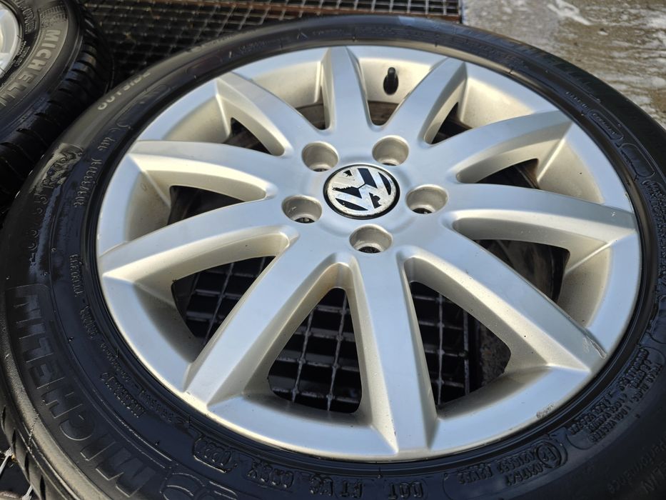 Jante aliaj originale Volkswagen R16 cu  anvelope Michelin  stare foarte buna