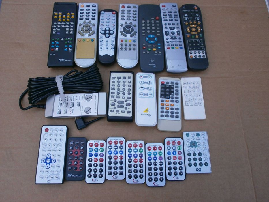 lot telecomenzi diverse