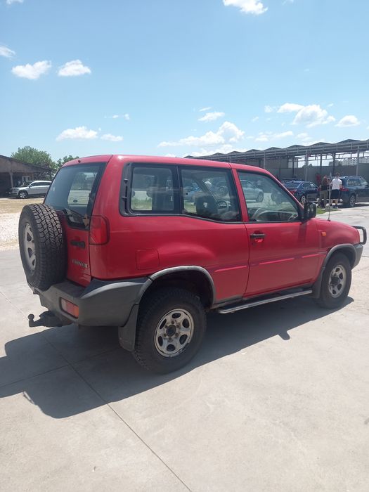 Nissan Terrano 2.4 BENZIN
