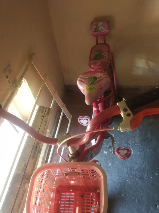 Prinsessa razmer 20 holati yaxshi ishlashi zor narxi 650.000  som,