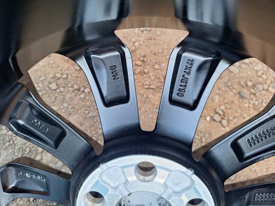 Jante Toyota Yaris Cross 7.0x17 et 50 5x114,3 Anvelope 215/55r17