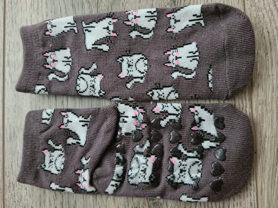 5 perechi sosete cu pisici, NOI, SMYK, antiderapante, 2-3 ani, 22-24