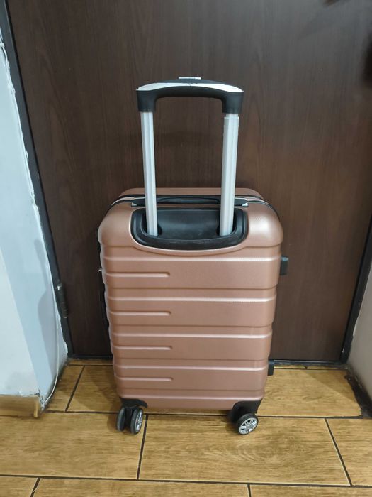 Troler mic pentru cabina