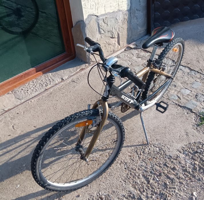 Висококачествен велосипед SCOTT 8+