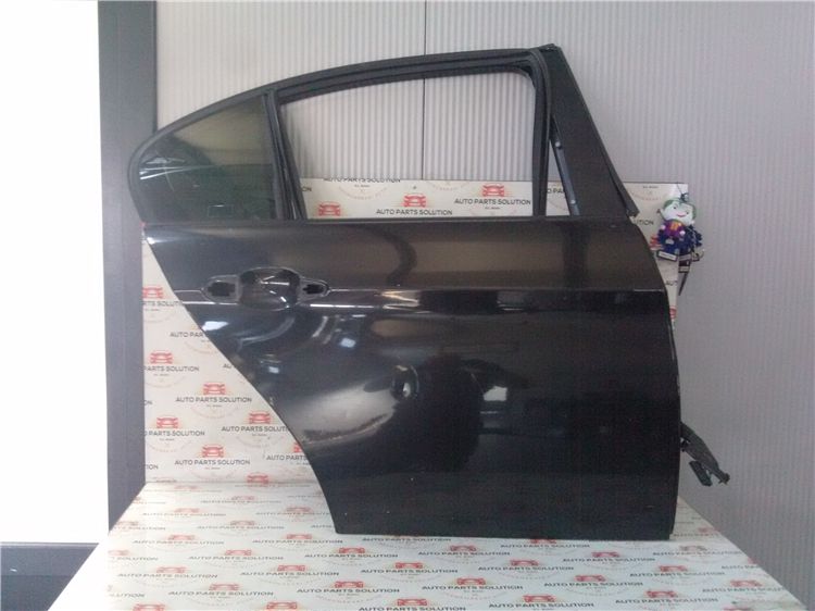 Usa dreapta spate bmw e90