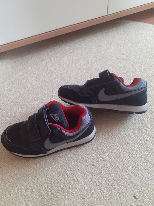 Nike маратонки,номер 30