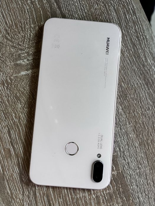 Huawei p20 lite 4/64гб