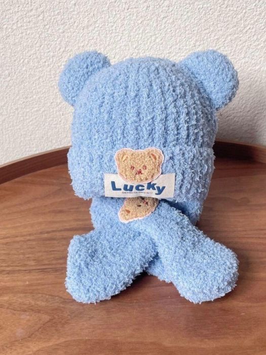 Детские зимние шапки, шарфы, головные уборы