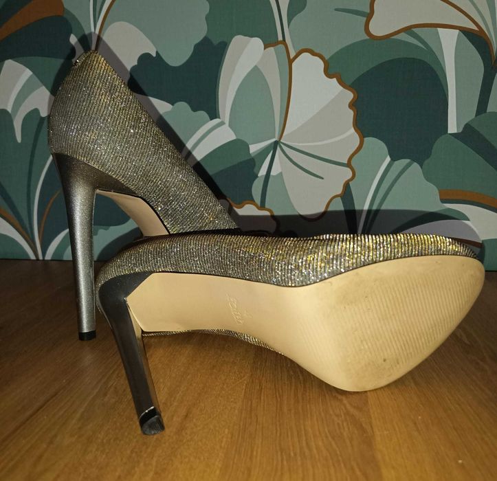 Pantofi eleganti de ocazie